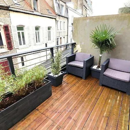 Des Pipots Apartment
